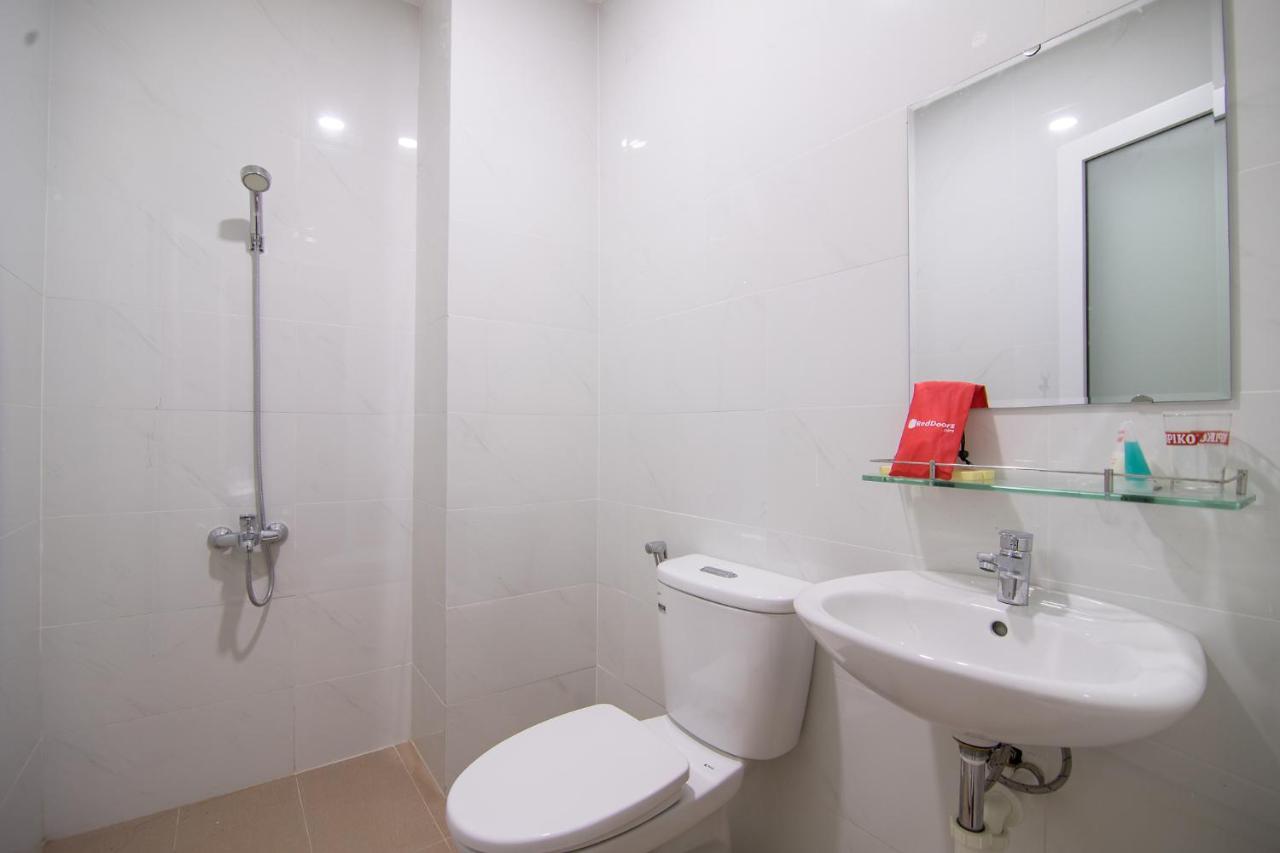 Reddoorz @ Le Van Sy Street Ho Chi Minh City Exterior photo